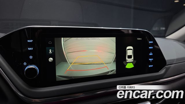 Hyundai Sonata 2022 — photo 17