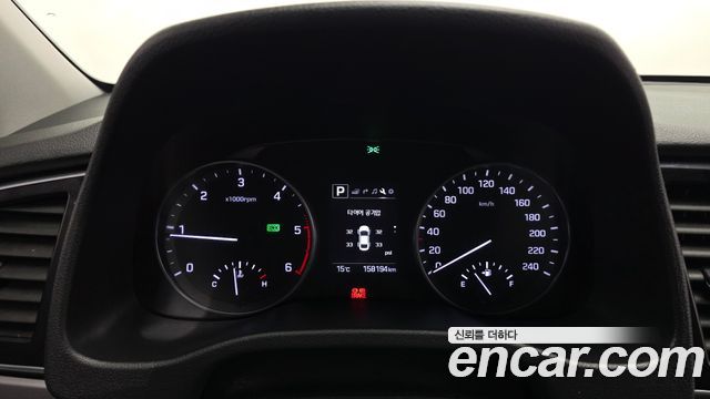 Hyundai AVANTE 2017 — photo 8