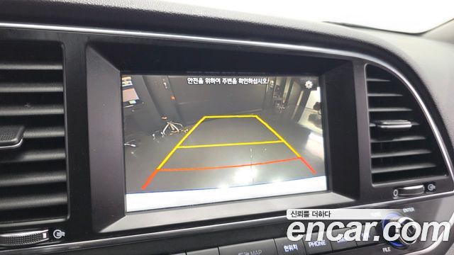 Hyundai AVANTE 2017 — photo 15
