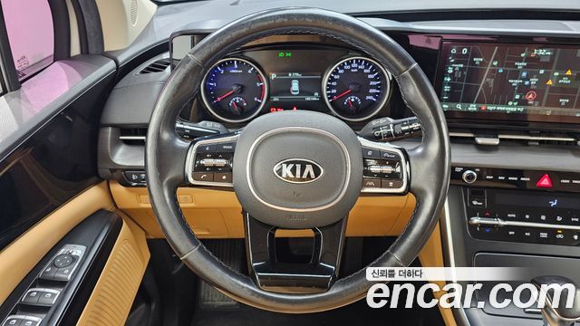 Kia Canival 2021 — photo 13