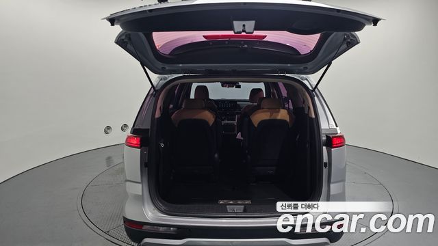 Kia Canival 2021 — photo 20