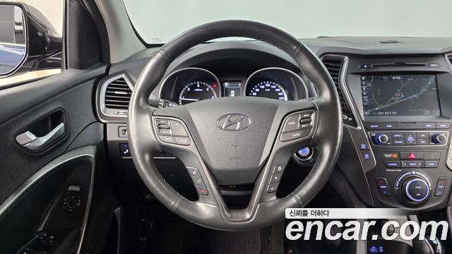 Hyundai Santafe 2018 — photo 18