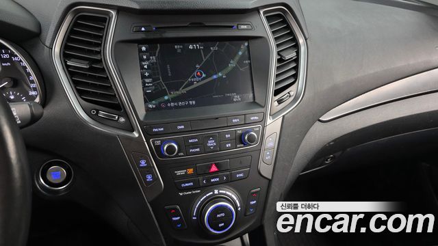 Hyundai Santafe 2018 — photo 19