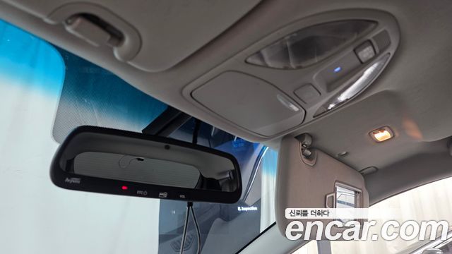 Hyundai Santafe 2018 — photo 23
