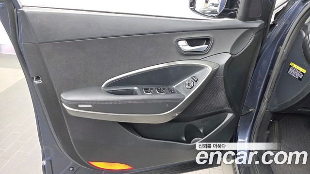 Hyundai Santafe 2018 — photo 14