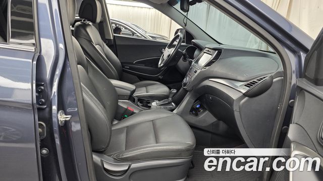 Hyundai Santafe 2018 — photo 16