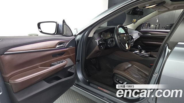 BMW Gran Turismo 2018 — photo 13