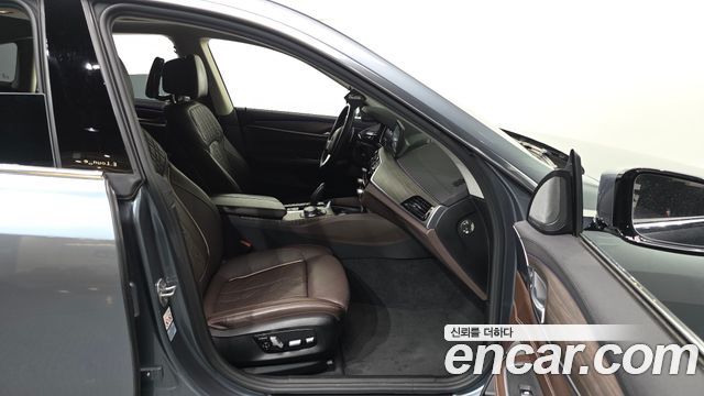 BMW Gran Turismo 2018 — photo 17