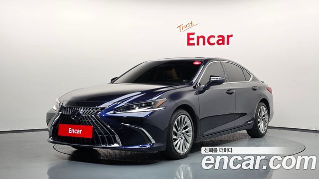 Lexus ES 2022 — photo 1