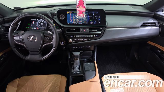 Lexus ES 2022 — photo 10