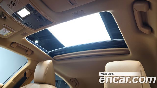 Lexus ES 2022 — photo 21