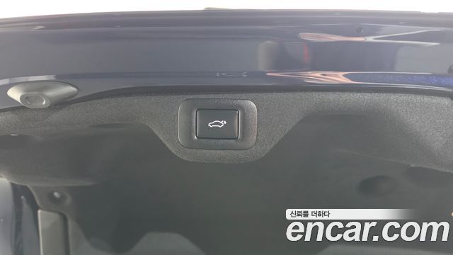 Lexus ES 2022 — photo 22
