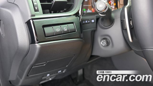 Lexus ES 2022 — photo 28