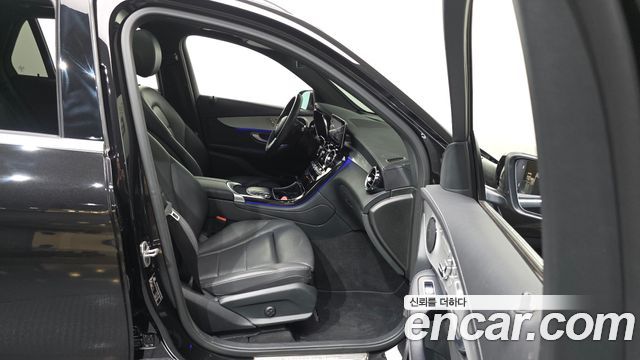 Mercedes-Benz GLC-Class 2021 — photo 17