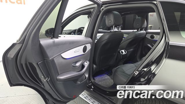 Mercedes-Benz GLC-Class 2021 — photo 16