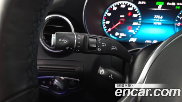 Mercedes-Benz GLC-Class 2021 — photo 28