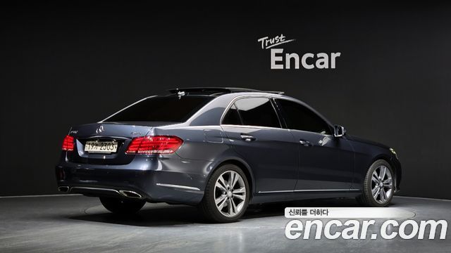 Mercedes-Benz E-Class 2014 — photo 2