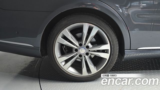 Mercedes-Benz E-Class 2014 — photo 5