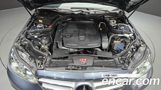 Mercedes-Benz E-Class 2014 — photo 6