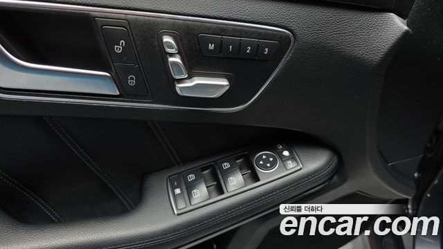 Mercedes-Benz E-Class 2014 — photo 17