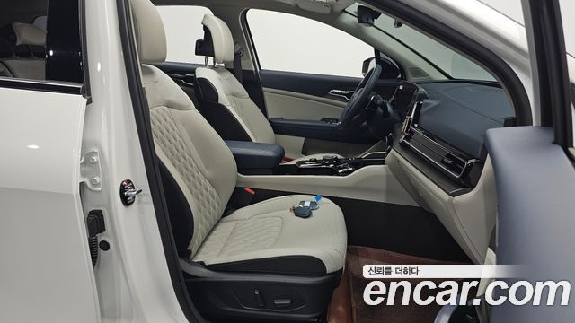 Kia Sportage 2023 — photo 13