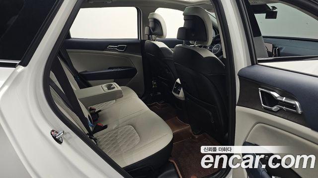 Kia Sportage 2023 — photo 16