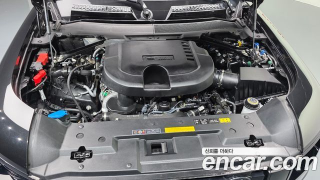 Land Rover Defender 2026 — photo 6