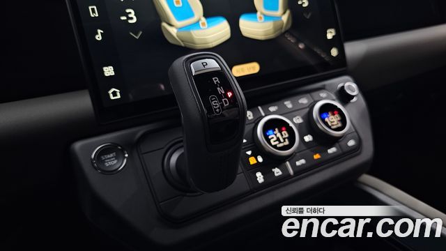 Land Rover Defender 2026 — photo 9