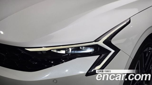 Kia K5 2024 — photo 8