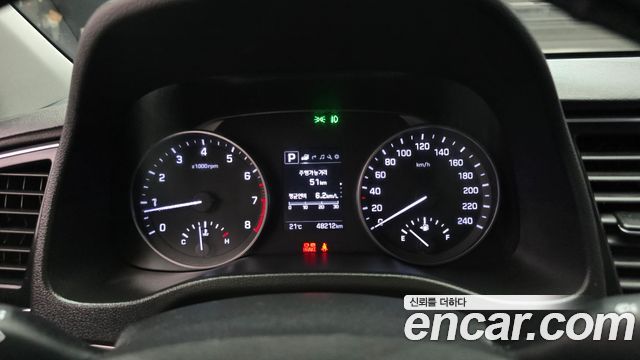 Hyundai AVANTE 2018 — photo 11