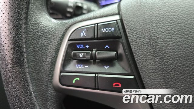 Hyundai AVANTE 2018 — photo 22