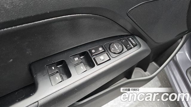 Hyundai AVANTE 2018 — photo 28