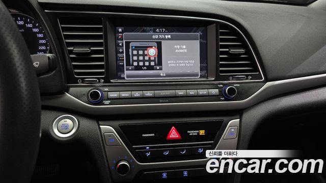 Hyundai AVANTE 2018 — photo 30