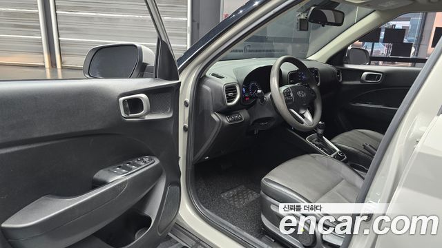 Hyundai Venue 2021 — photo 13