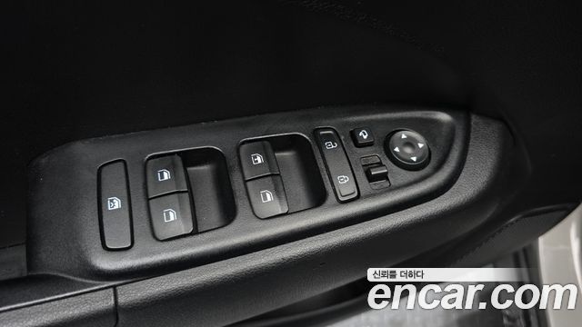 Hyundai Venue 2021 — photo 25