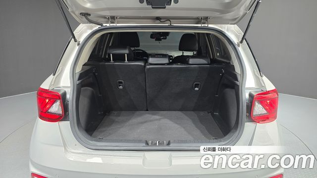 Hyundai Venue 2021 — photo 31