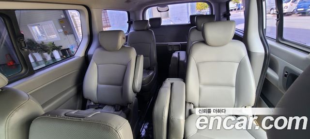 Hyundai Starex 2017 — photo 14