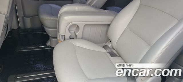 Hyundai Starex 2017 — photo 16