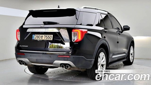 Ford Explorer 2022 — photo 4