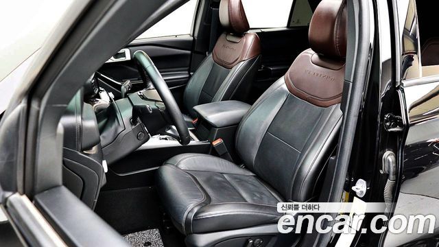 Ford Explorer 2022 — photo 6