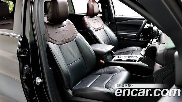 Ford Explorer 2022 — photo 7