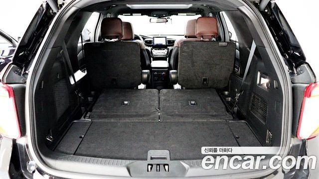 Ford Explorer 2022 — photo 11