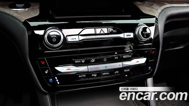 Ford Explorer 2022 — photo 17
