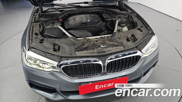 BMW 5-Series 2018 — photo 6