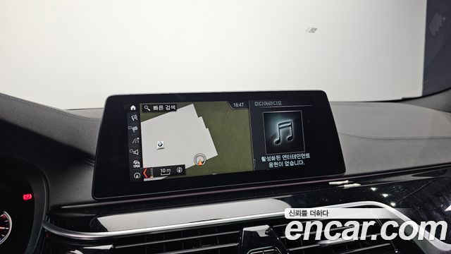 BMW 5-Series 2018 — photo 21