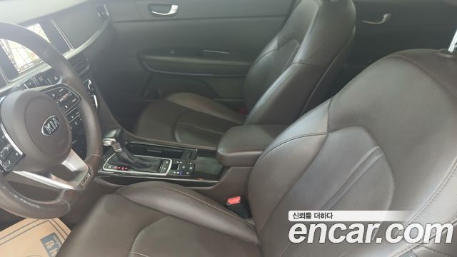 Kia K5 2019 — photo 11