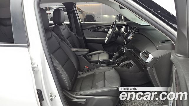 Chevrolet Korea Trailblazer 2022 — photo 13