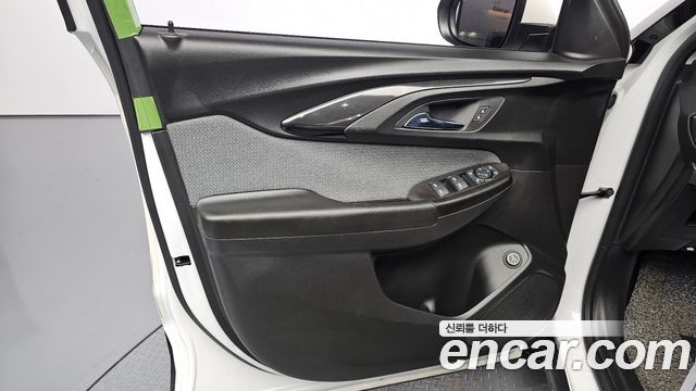 Chevrolet Korea Trailblazer 2022 — photo 14