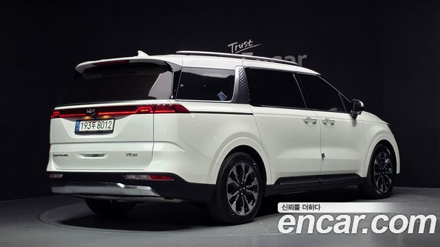 Kia Canival 2021 — photo 2