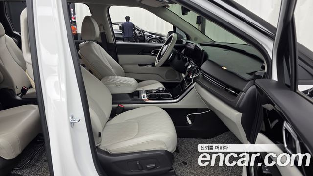 Kia Canival 2021 — photo 11